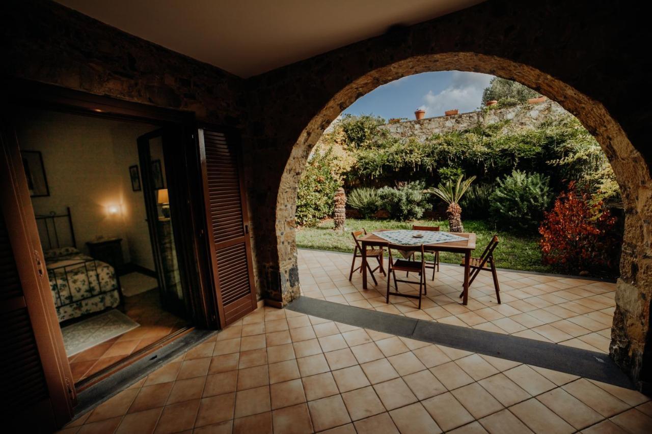 Residenza Golfo Degli Ulivi Aparthotel Caprioli Exterior photo