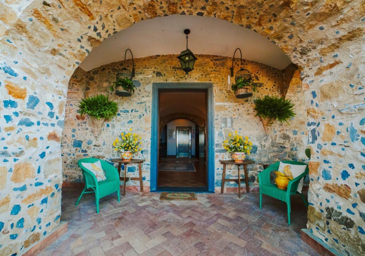 Residenza Golfo Degli Ulivi Aparthotel Caprioli Exterior photo