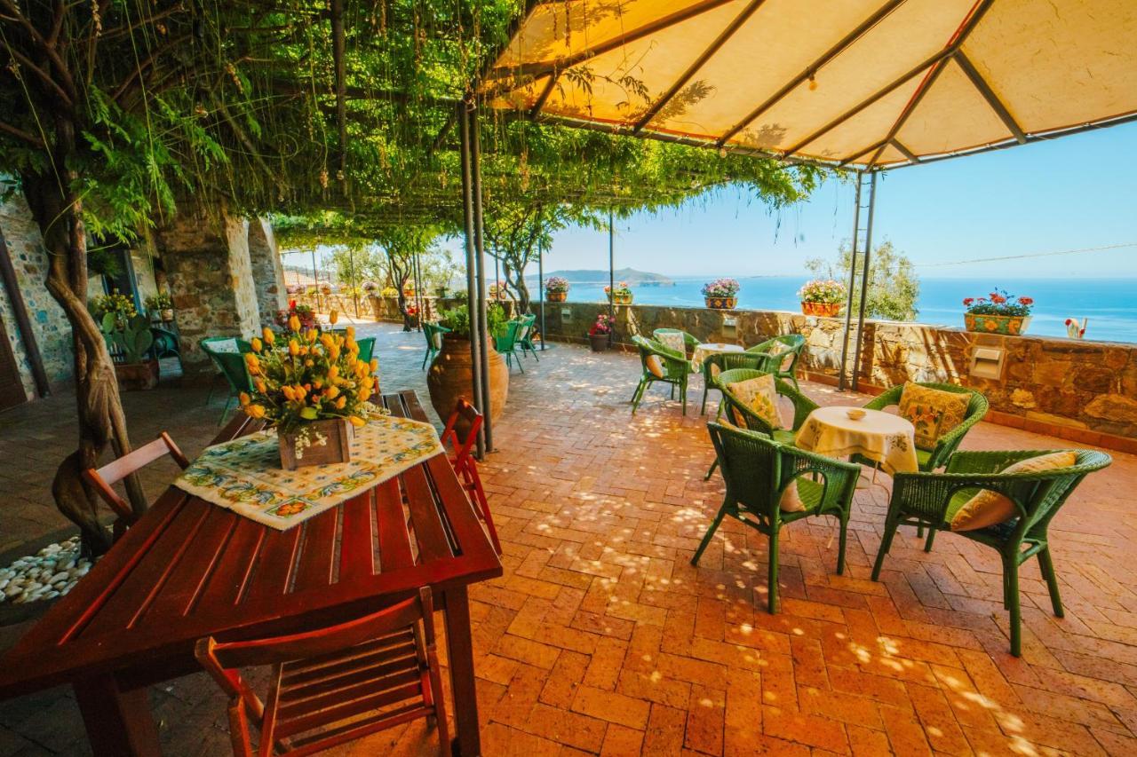 Residenza Golfo Degli Ulivi Aparthotel Caprioli Exterior photo