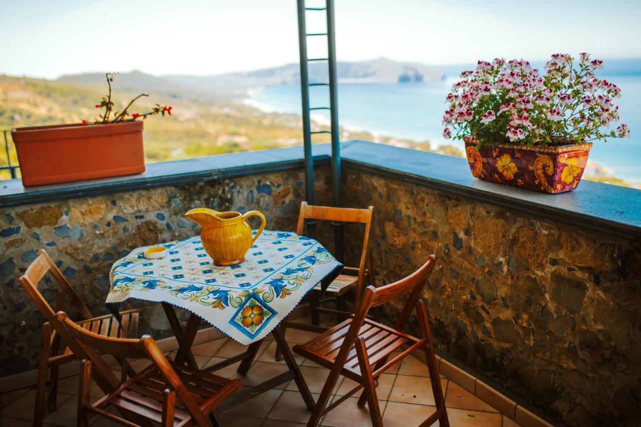 Residenza Golfo Degli Ulivi Aparthotel Caprioli Exterior photo